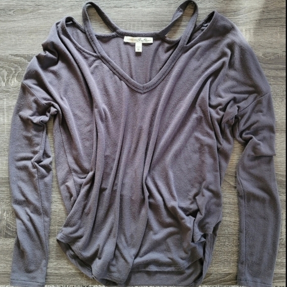 Express One Eleven Slash Neck Top - Picture 7 of 8